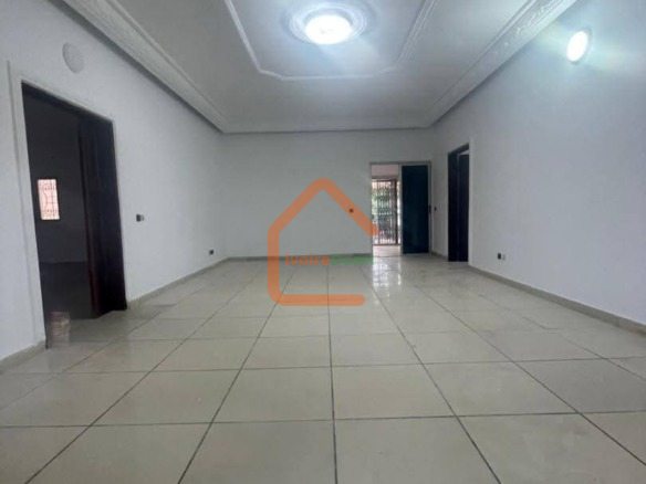 ✨ À LOUER – VILLA DUPLEX DE STANDING 9 PIÈCES À COCODY 2 PLATEAUX – CITÉ VERSANT ✨