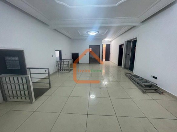 ✨ À LOUER – VILLA DUPLEX DE STANDING 9 PIÈCES À COCODY 2 PLATEAUX – CITÉ VERSANT ✨