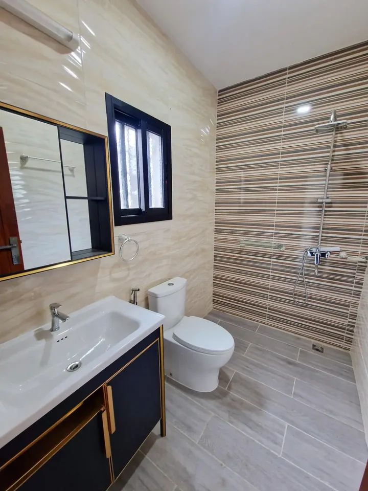 ✨ À LOUER – VILLA DUPLEX 6 PIÈCES À BINGERVILLE COCODY – CITÉ DE LA CELLE (ABIDJAN) ✨
