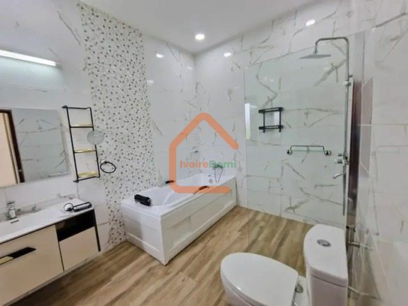 ✨ À LOUER – VILLA DUPLEX 6 PIÈCES À BINGERVILLE COCODY – CITÉ DE LA CELLE (ABIDJAN) ✨