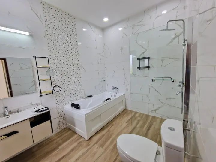 ✨ À LOUER – VILLA DUPLEX 6 PIÈCES À BINGERVILLE COCODY – CITÉ DE LA CELLE (ABIDJAN) ✨