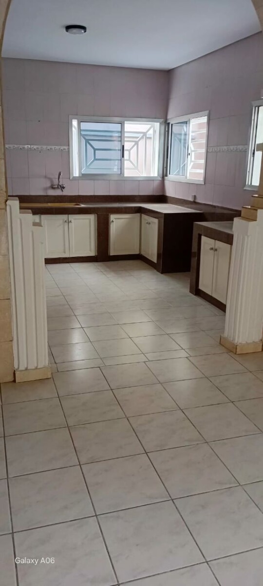 🔥 À LOUER – VILLA DUPLEX 12 PIÈCES DE HAUT STANDING À COCODY RIVIERA 2 – IDÉALE BUREAUX 🔥