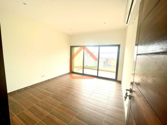 A LOUER UNE BELLE VILLA DUPLEX 7 PIECES A LA RIVIERA ABATTA