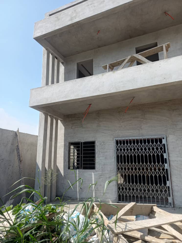 Villa Duplex à vendre Abatta 9 pièces