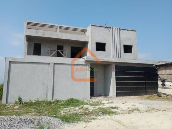 Villa Duplex à vendre Abatta 9 pièces