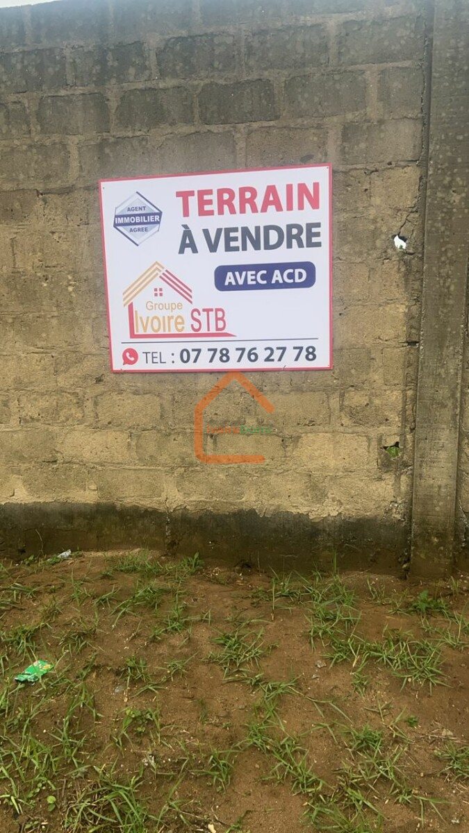 Terrain de 293 M2 à vendre à Akandje ( Bingerville)avec ACD ,
