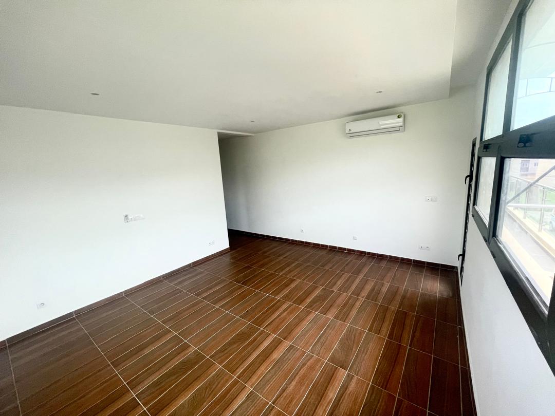 UNE BELLE VILLA DUPLEX 7 PIECES A LA RIVIERA ABATTA