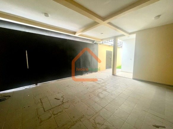 A LOUER UNE BELLE VILLA DUPLEX 7 PIECES A LA RIVIERA ABATTA