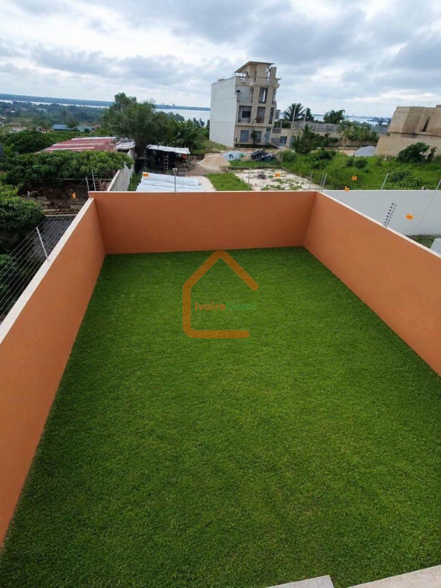 UNE VILLA F6 SUR 345M2 A BINGERVILLE ANAN RESIDENTIELLE AVEC VUE LAGUNAIRE
