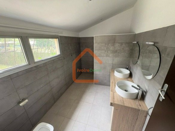 🔥 À LOUER – VILLA DUPLEX 6 PIÈCES AVEC PISCINE AUX 2 PLATEAUX HAMEAUX DU VALLON 🔥