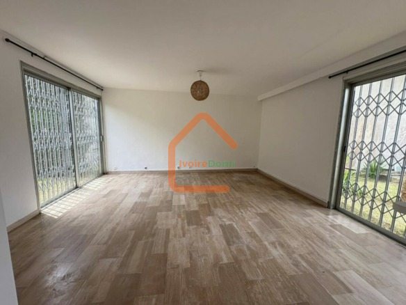 🔥 À LOUER – VILLA DUPLEX 6 PIÈCES AVEC PISCINE AUX 2 PLATEAUX HAMEAUX DU VALLON 🔥