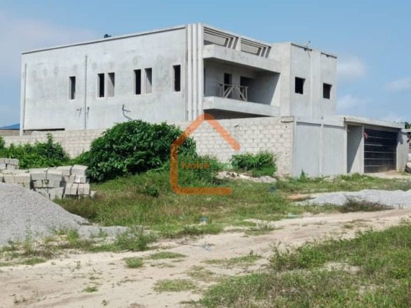 Villa Duplex à vendre Abatta 9 pièces