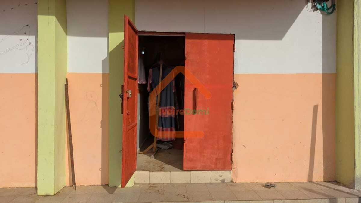 MAGASIN A LOUER YAOU NOUVEAU QUARTIER BONOUA
