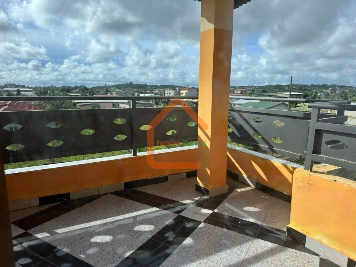 APPARTEMENT A LOUER YAOU NOUVEAU QUARTIER 2ème étage