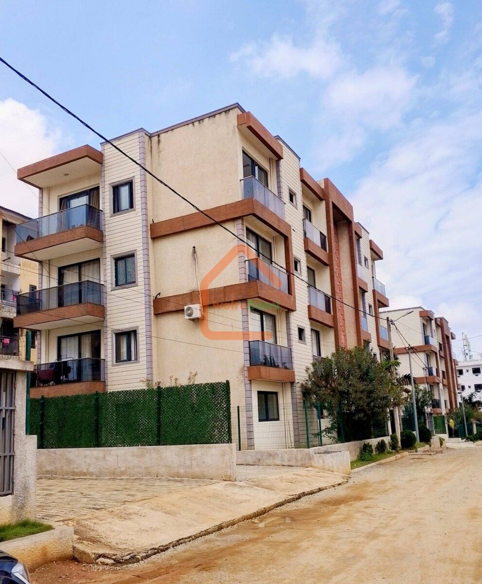 3 IMMEUBLES R+3 DE 8 APPARTS CHACUN A LA RIVIERA FAYA SYNATRESOR