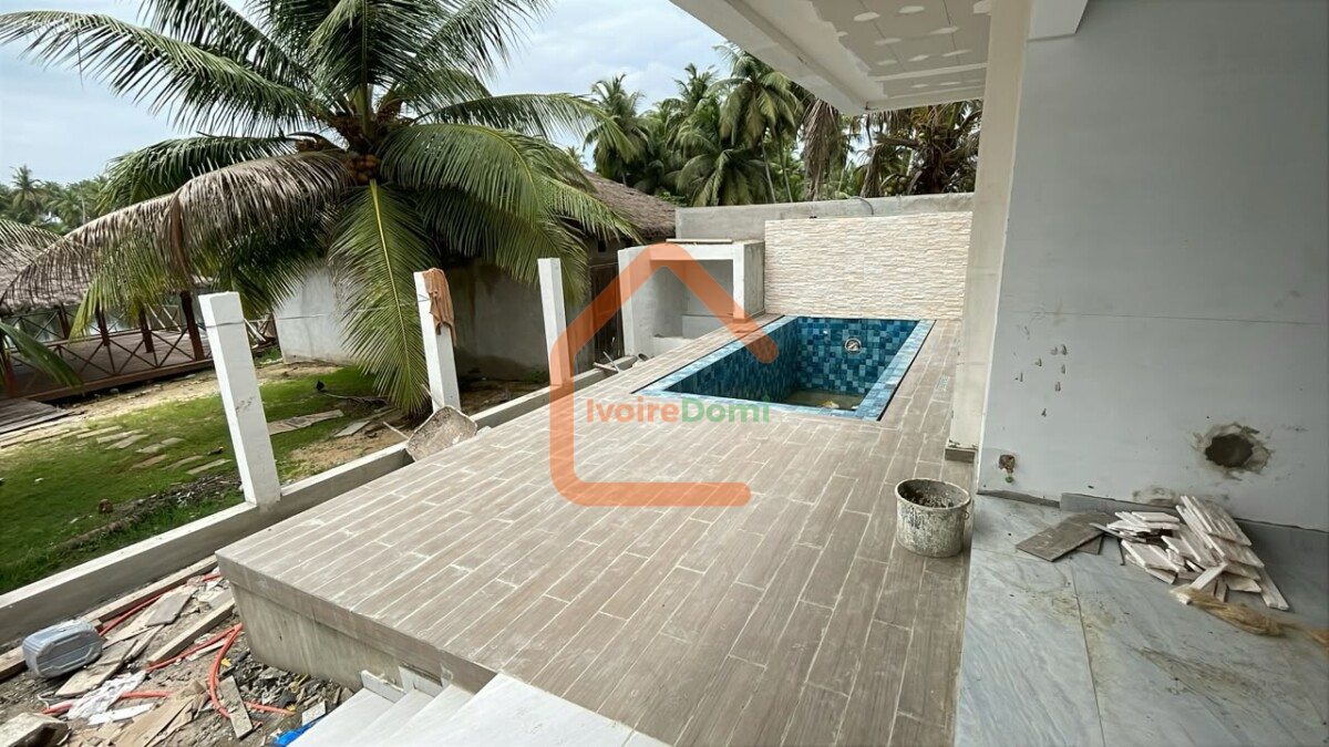 Villa duplex de 4 chambres à vendre à Assouindé Assinie