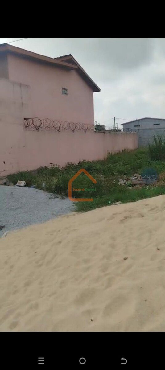 De terrain a cocody angre nouveau chu djorobite