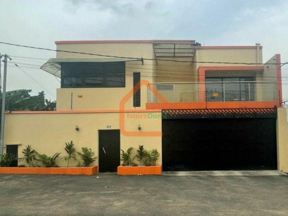 UNE BELLE VILLA DUPLEX 7 PIECES A LA RIVIERA ABATTA