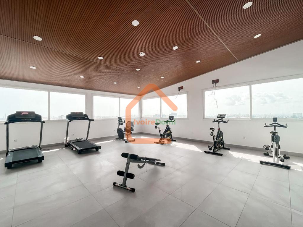 Appartement meublé 4 pièces haut standing marcory zone 4