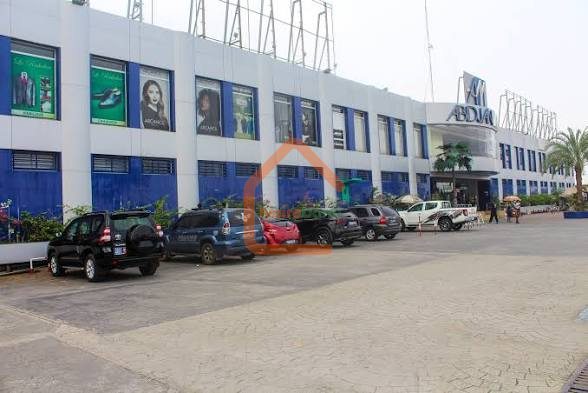 Un magasin 50m² a céder centre commercial Abidjan mall