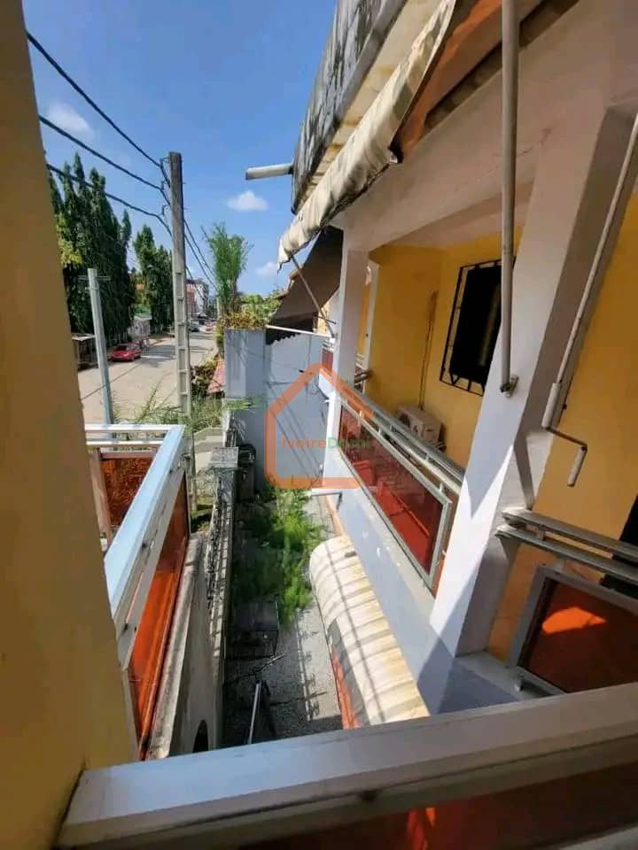 Villa duplex 10 pièces riviera Faya