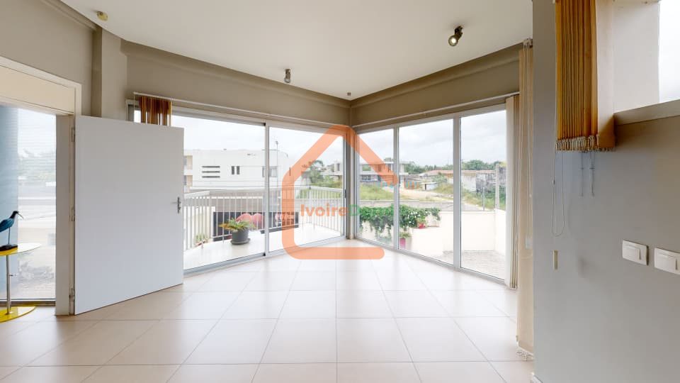 Bureau R+1 rivière Beverlyhills