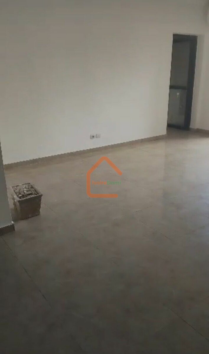 Appartement 3 pièces marcory zone 4