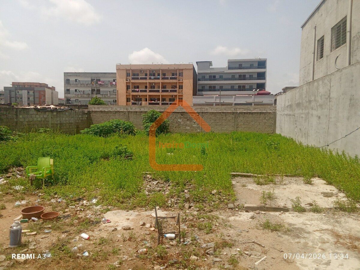 Vente terrain Cocody Angre