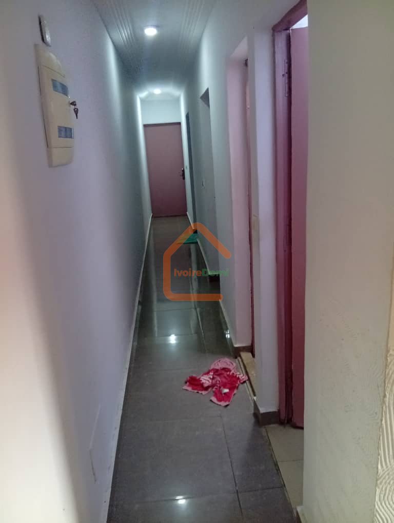 Appartement 4 pièces à Yopougon Azito