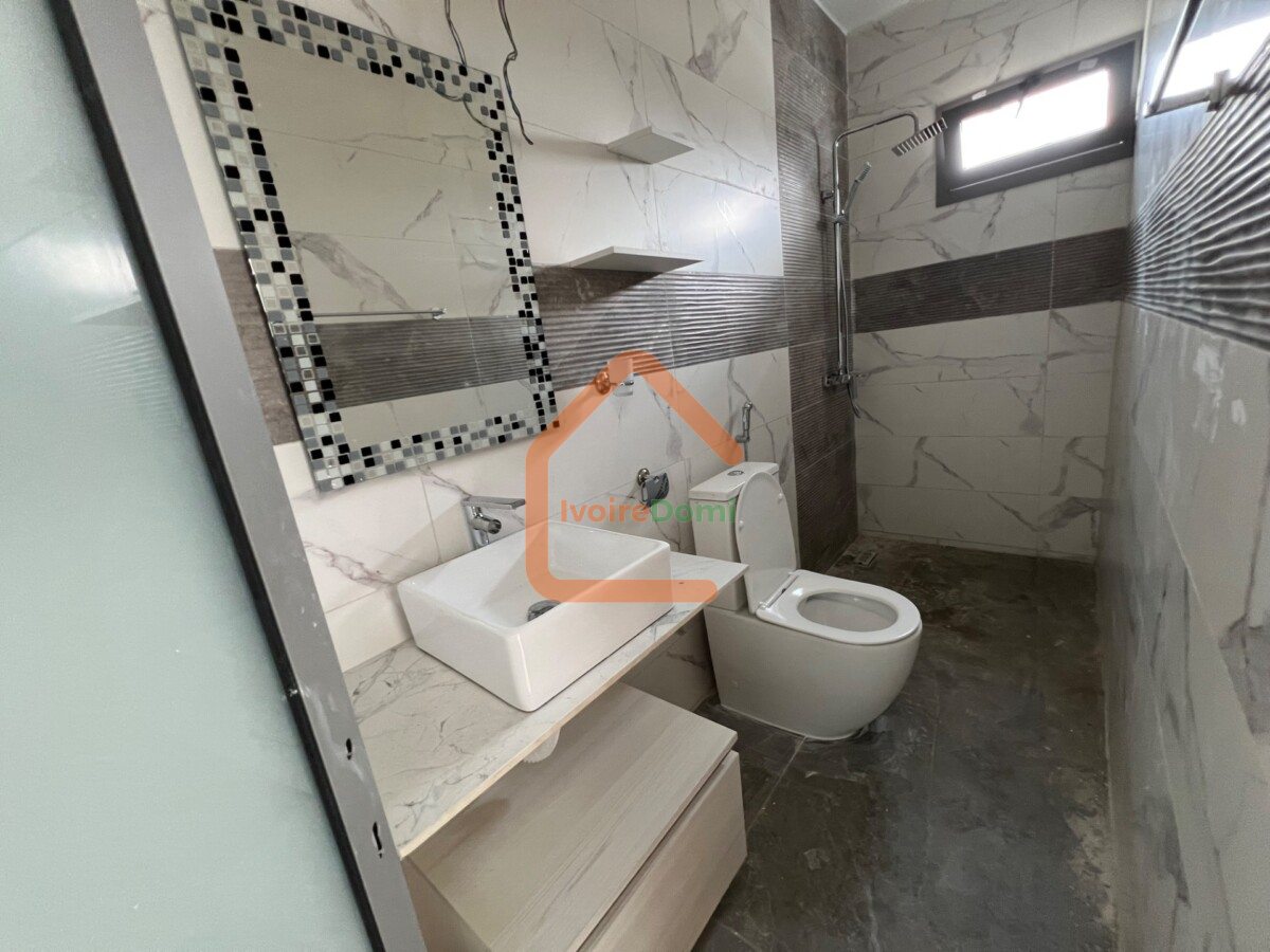 APPARTEMENT DE 3 PIÈCES