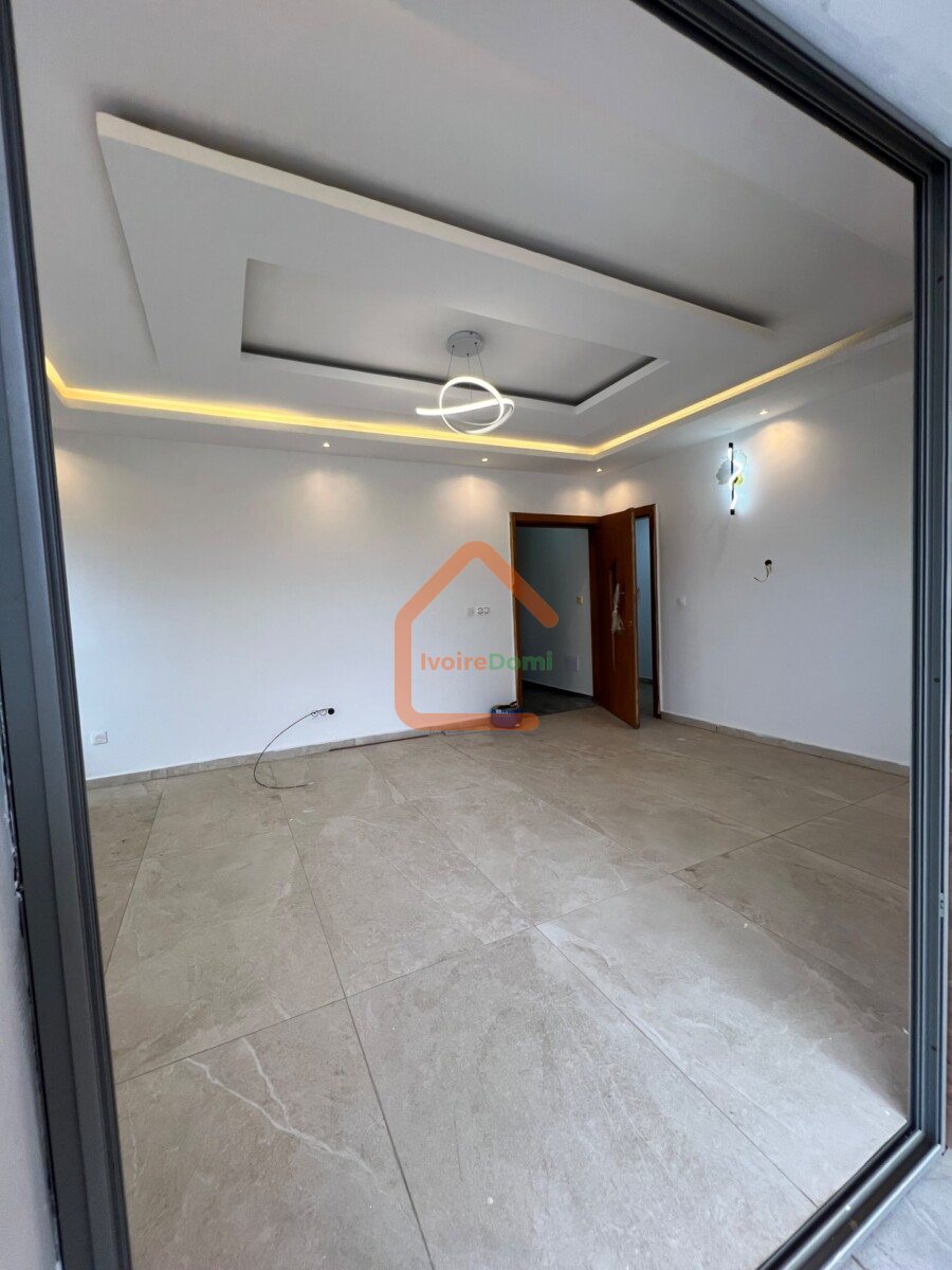 APPARTEMENT DE 3 PIÈCES