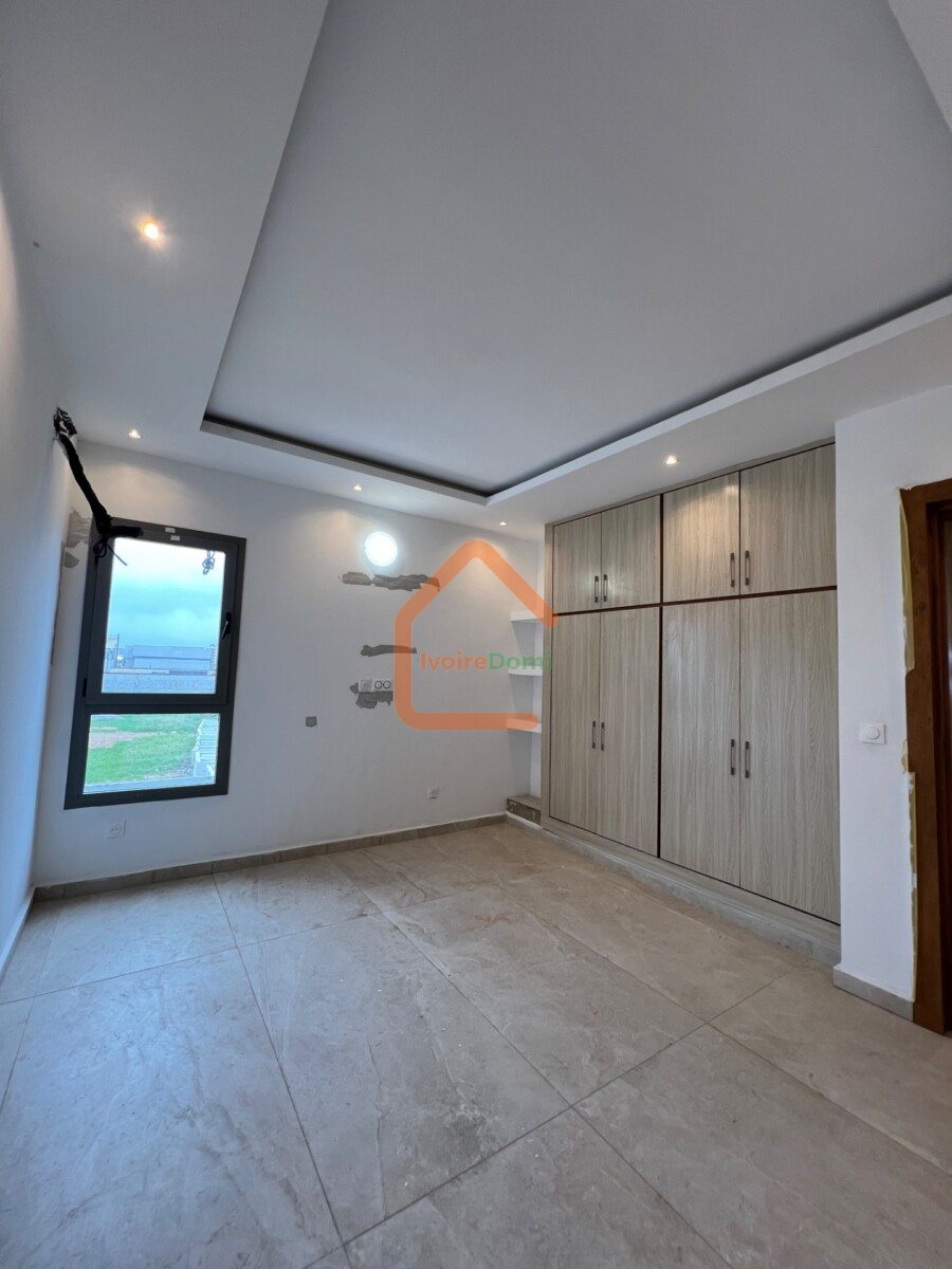 APPARTEMENT DE 3 PIÈCES