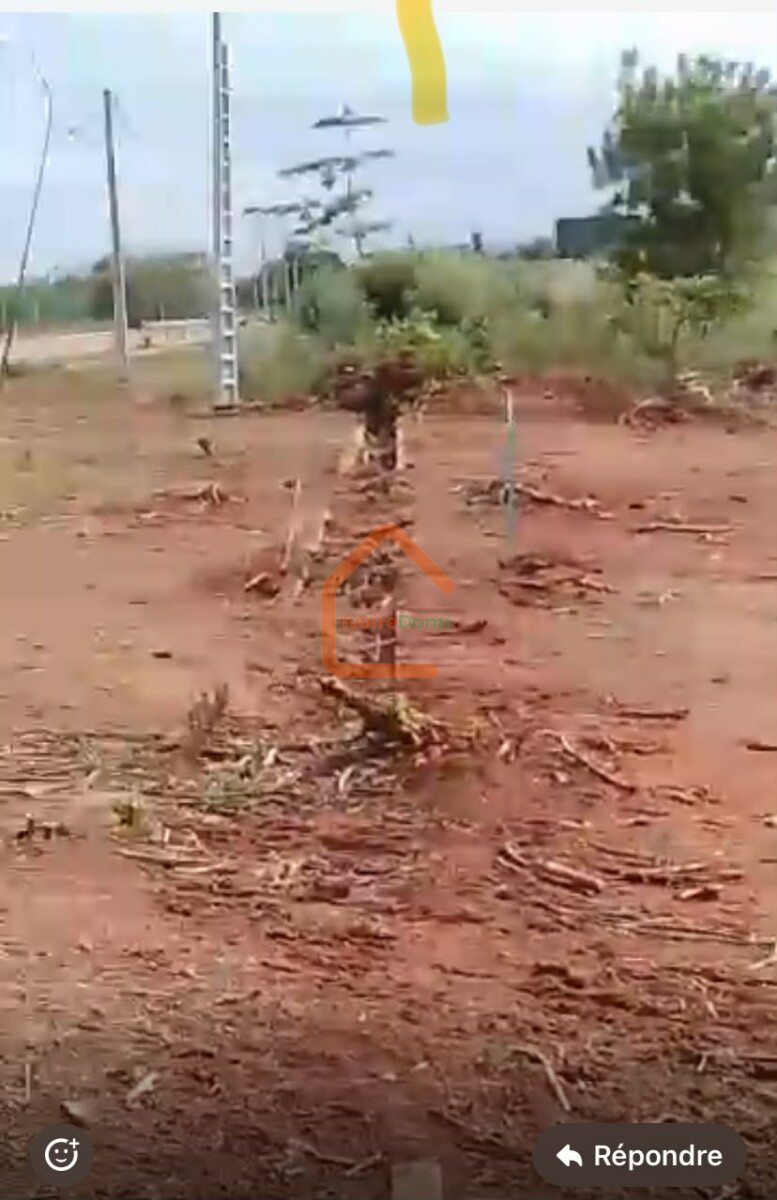 D’un Terrain de 1097 m2 a yamoussoukro