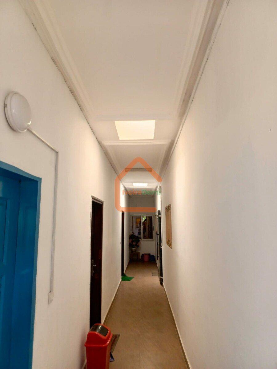 A VENDRE APPARTEMENT 3 PIECES 1er Etage/ RIVIERA 2 EN BORDURE DE VOIE