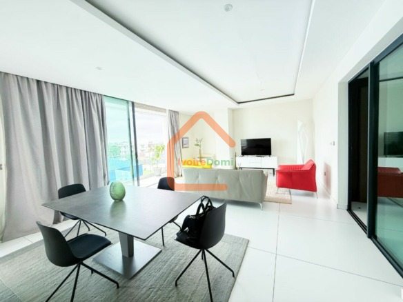 &Agrave; LA RIVIERA M&rsquo;BADON : APPARTEMENT 4 PI&Egrave;CES DE 210 m2 AU 2e &Eacute;TAGE