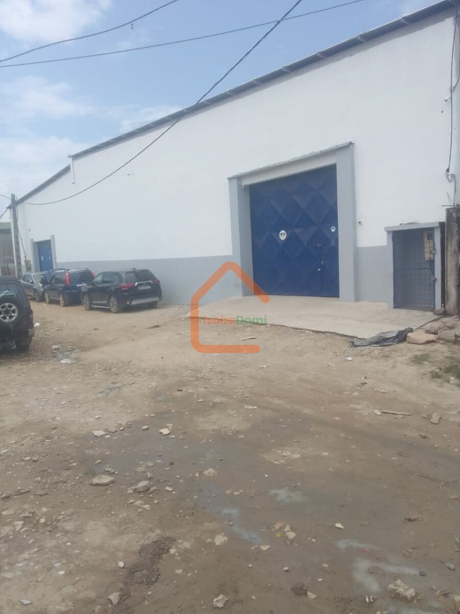 Entrepôts 432m² koumassi bia sud