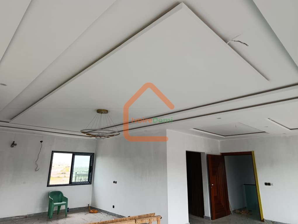 Villa duplex de 11 pièces avec piscine + bonus terrain 500m²