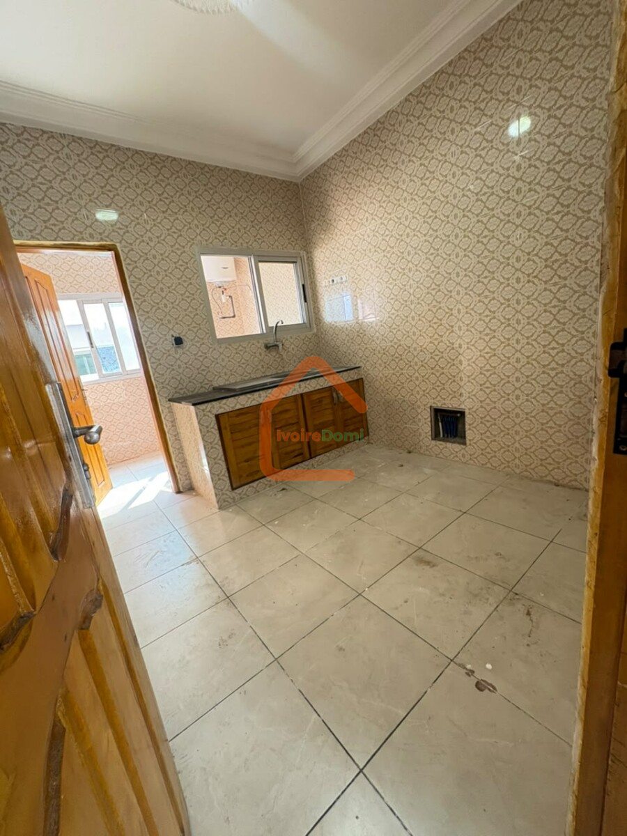 Appartement trois pièces à louer à Faya AB ceneter