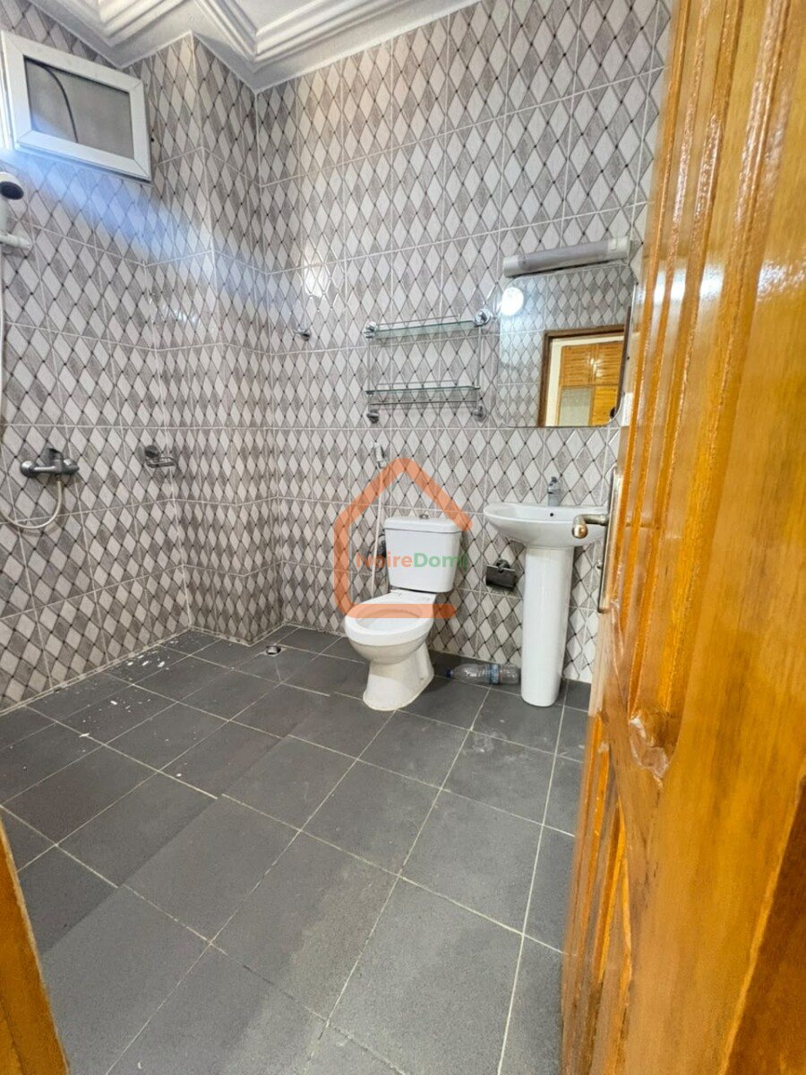 Appartement trois pièces à louer à Faya AB ceneter
