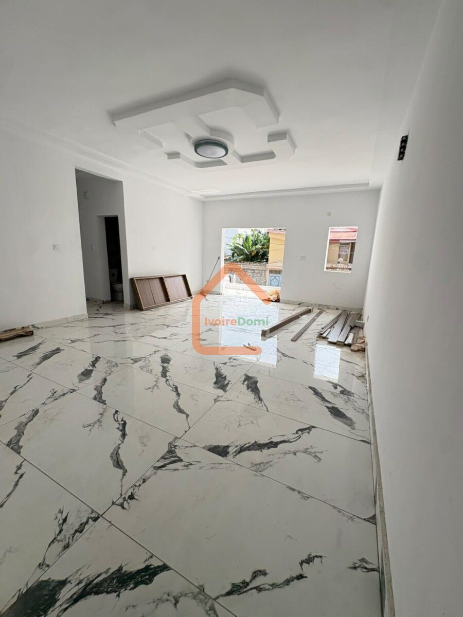 Appartement de 4 pièces à louer Faya AB Center