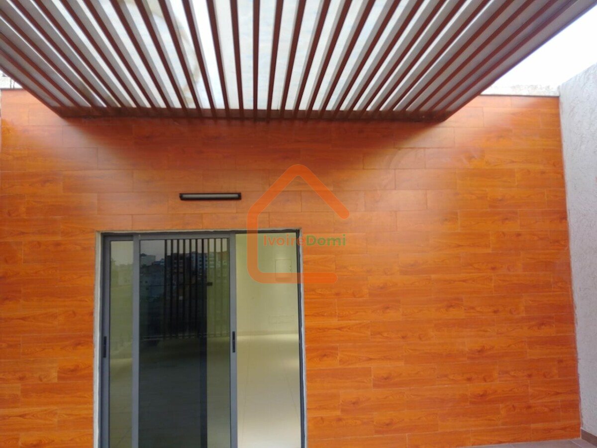 DE MAISON A YAMOUSSOUKRO