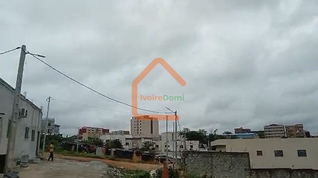 TERRAIN À VENDRE – ANGRÉ DJOROBITÉ 1