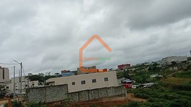 TERRAIN À VENDRE – ANGRÉ DJOROBITÉ 1
