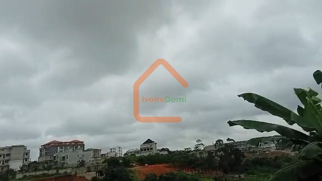 TERRAIN À VENDRE – ANGRÉ DJOROBITÉ 1