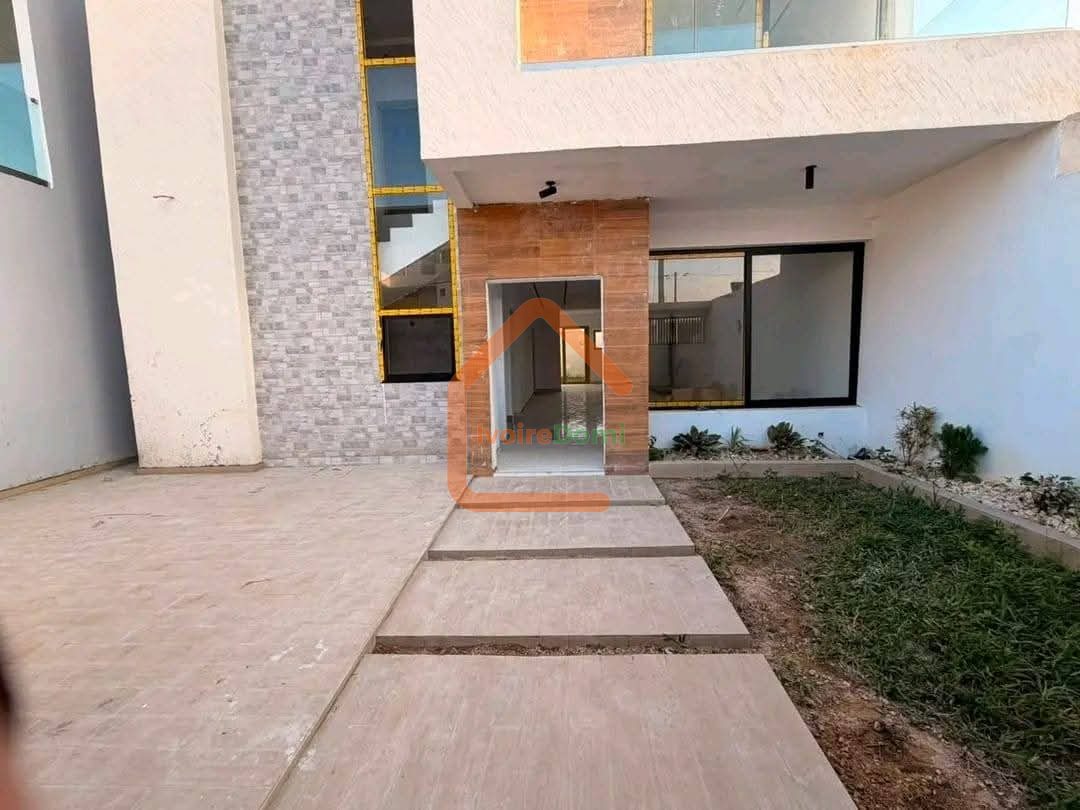 Villa d’architecte 8 pièces à vendre à Cocody Riviera 3