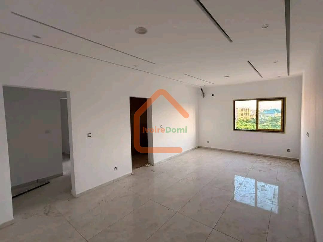 Villa d’architecte 8 pièces à vendre à Cocody Riviera 3
