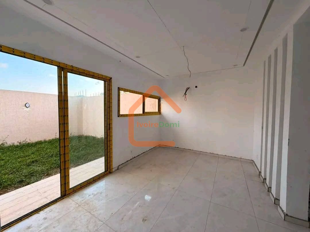 Villa d’architecte 8 pièces à vendre à Cocody Riviera 3