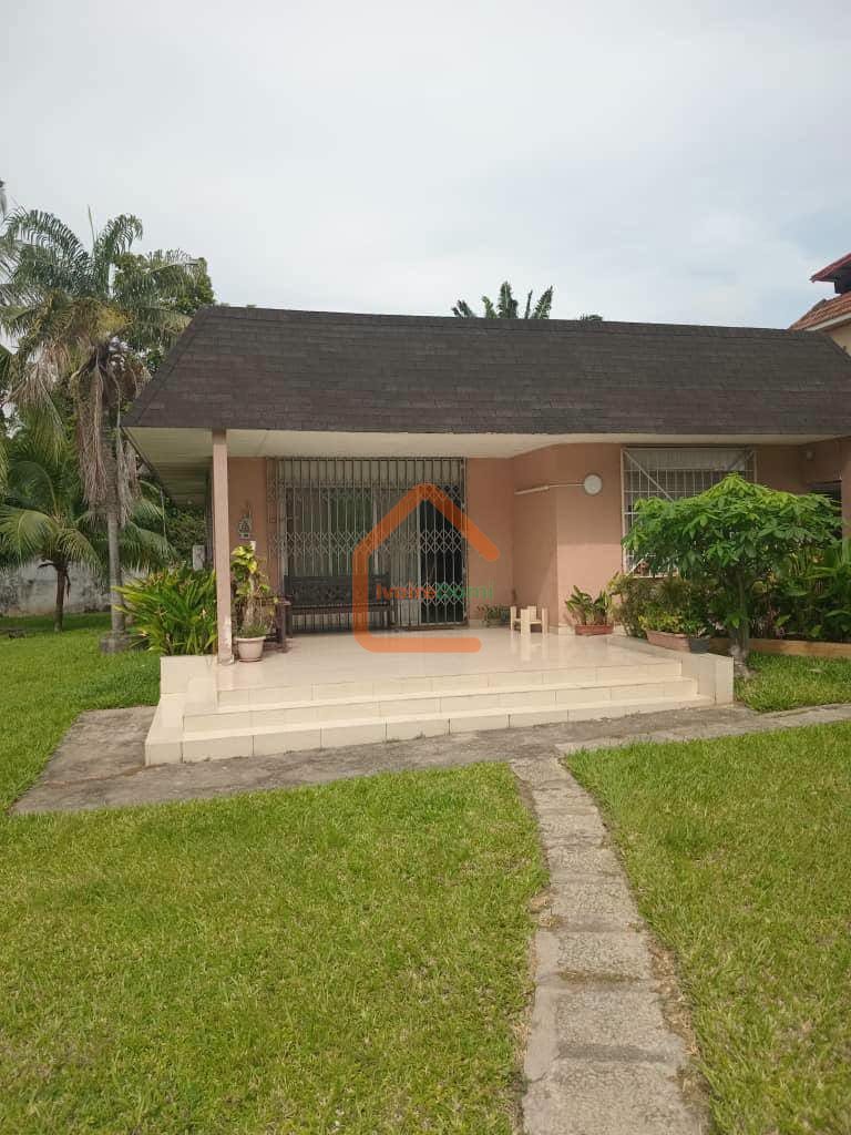 Villa d’architecte 8 pièces à vendre à Cocody Riviera 3