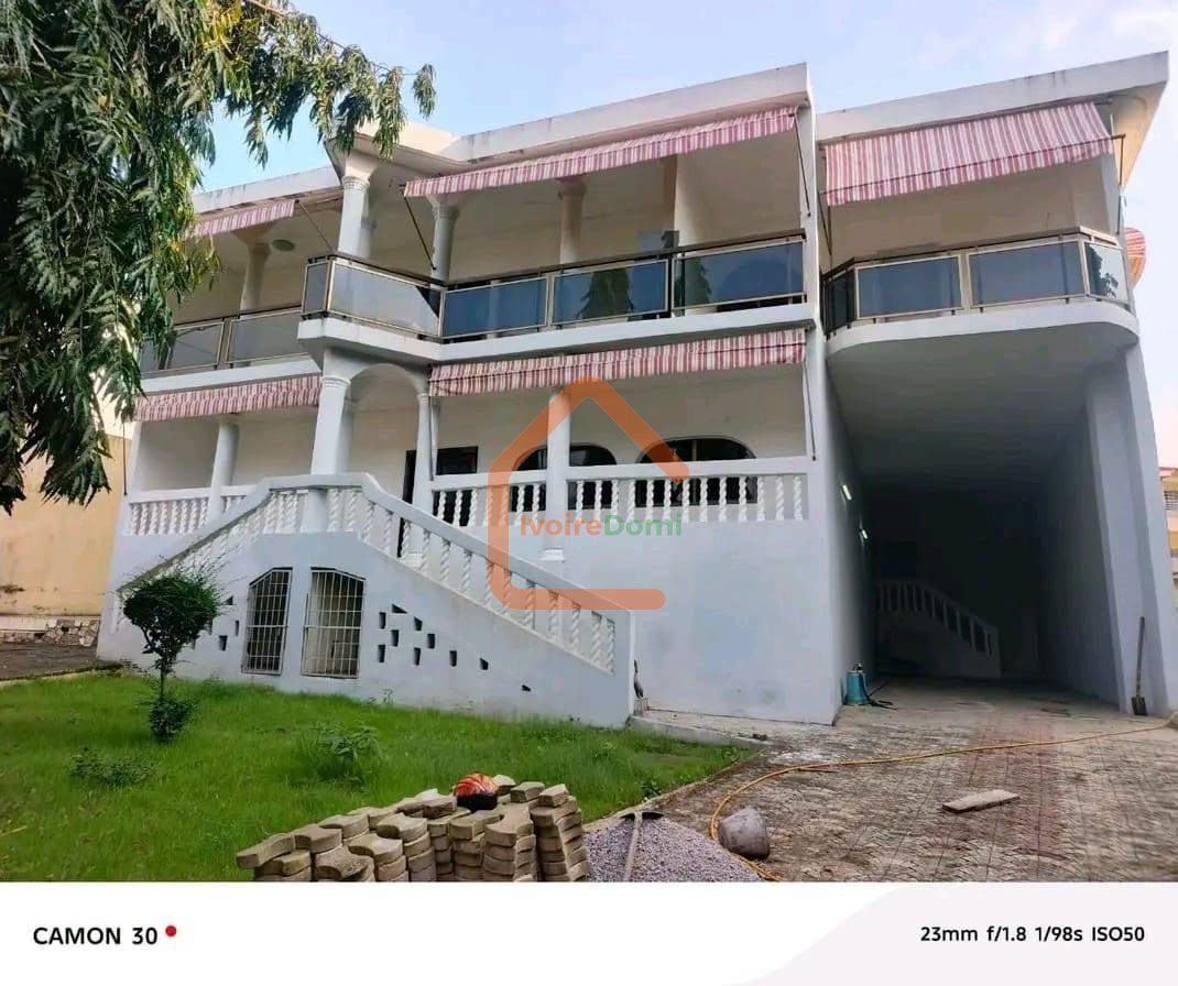Villa 6 pièces à louer à bassam