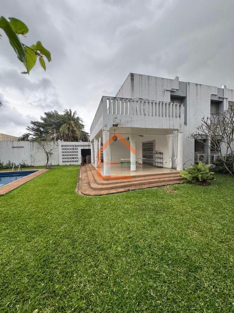MAISON EN VENTE A COCODY RIVIERA BEVERLY HILLS